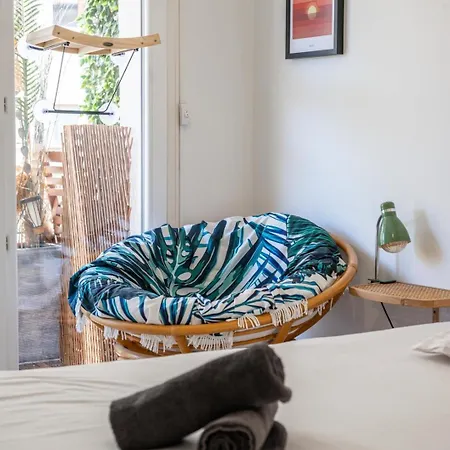 Bright & Cozy - Large Sunny Terrace 니스